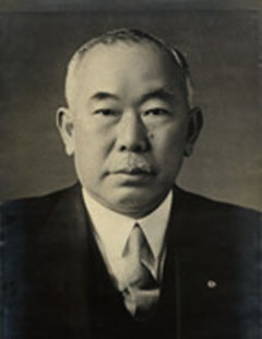 片岡安